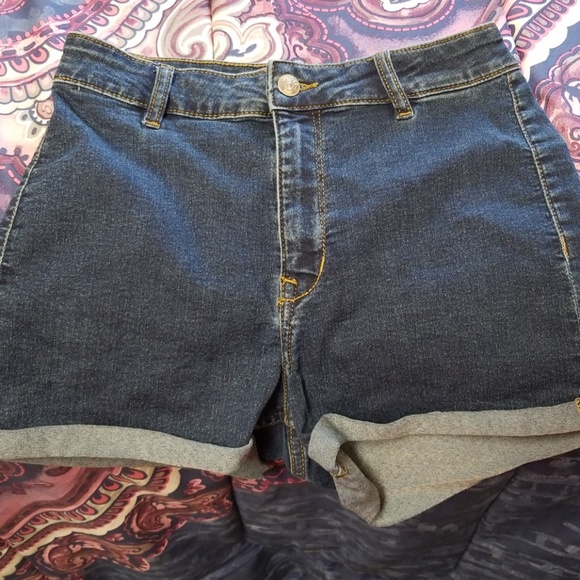 Shots - Picture 1 of 3